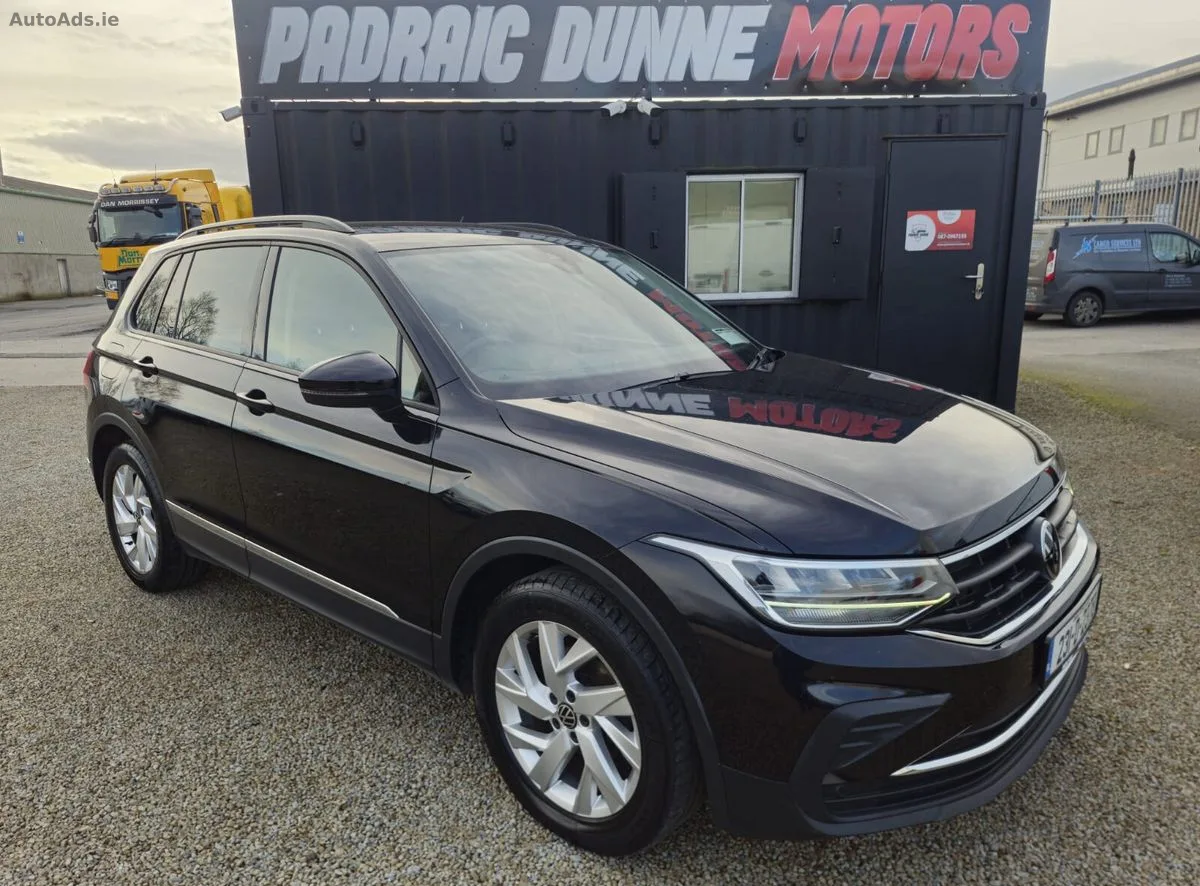 2023 Volkswagen Tiguan – photo 2