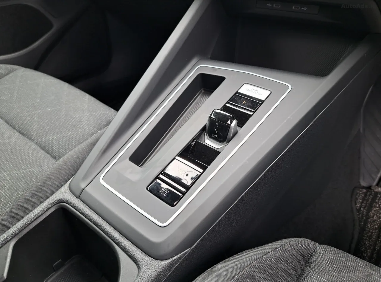 2024 Volkswagen Golf – photo 11