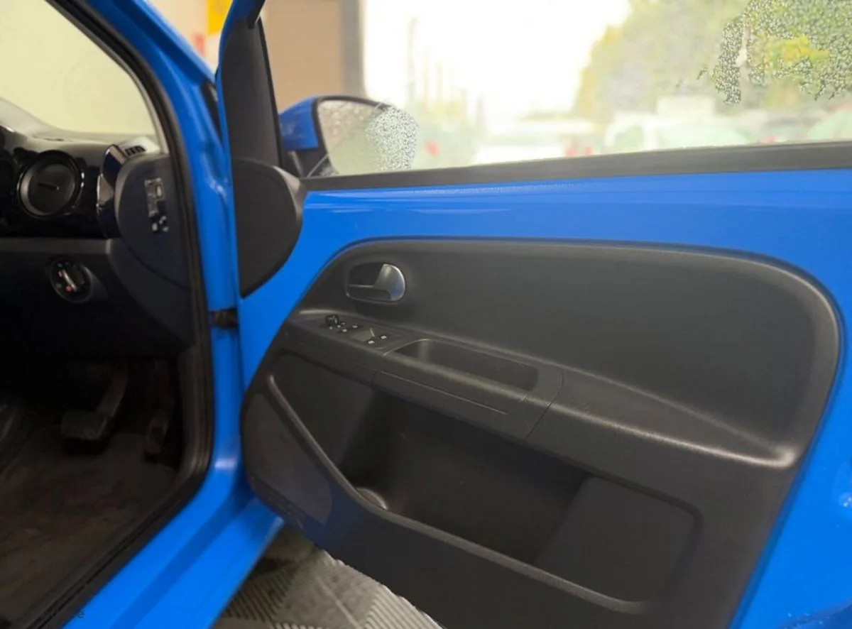 2015 Volkswagen up! – photo 7