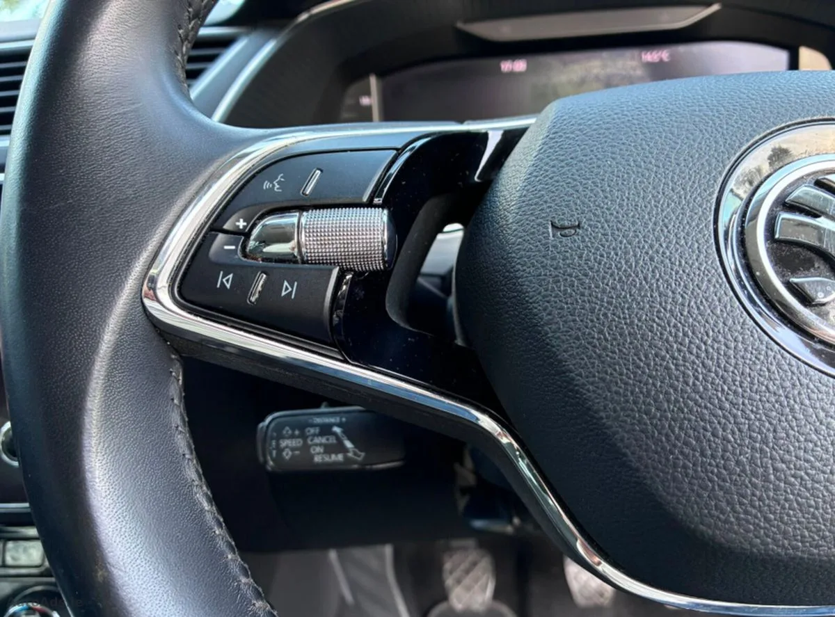2022 Skoda Superb – photo 12