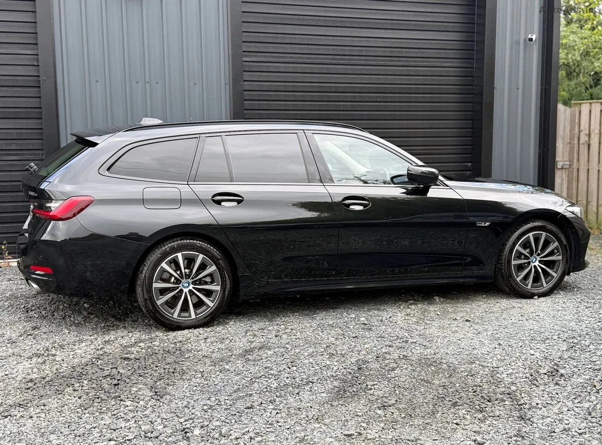 2022 BMW 3-Series – photo 5
