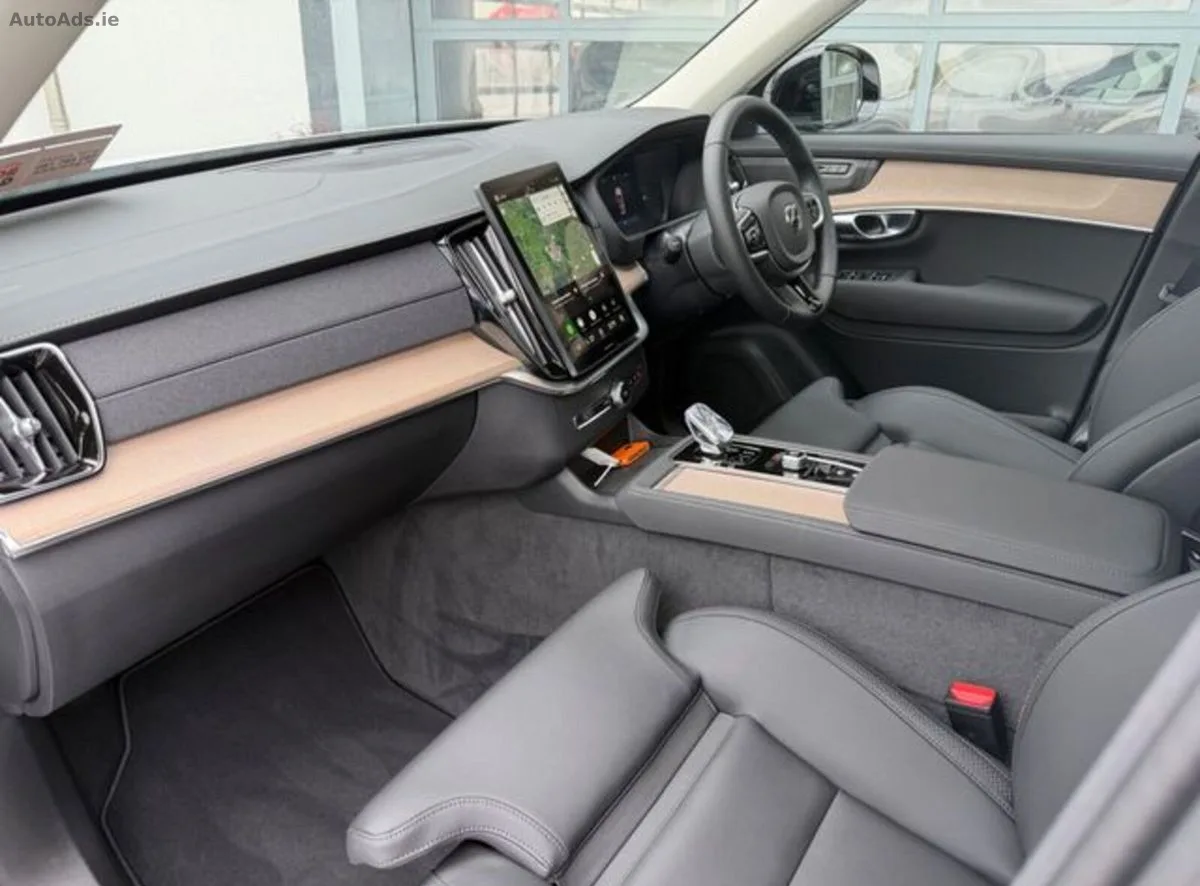 2026 Volvo XC90 – photo 13