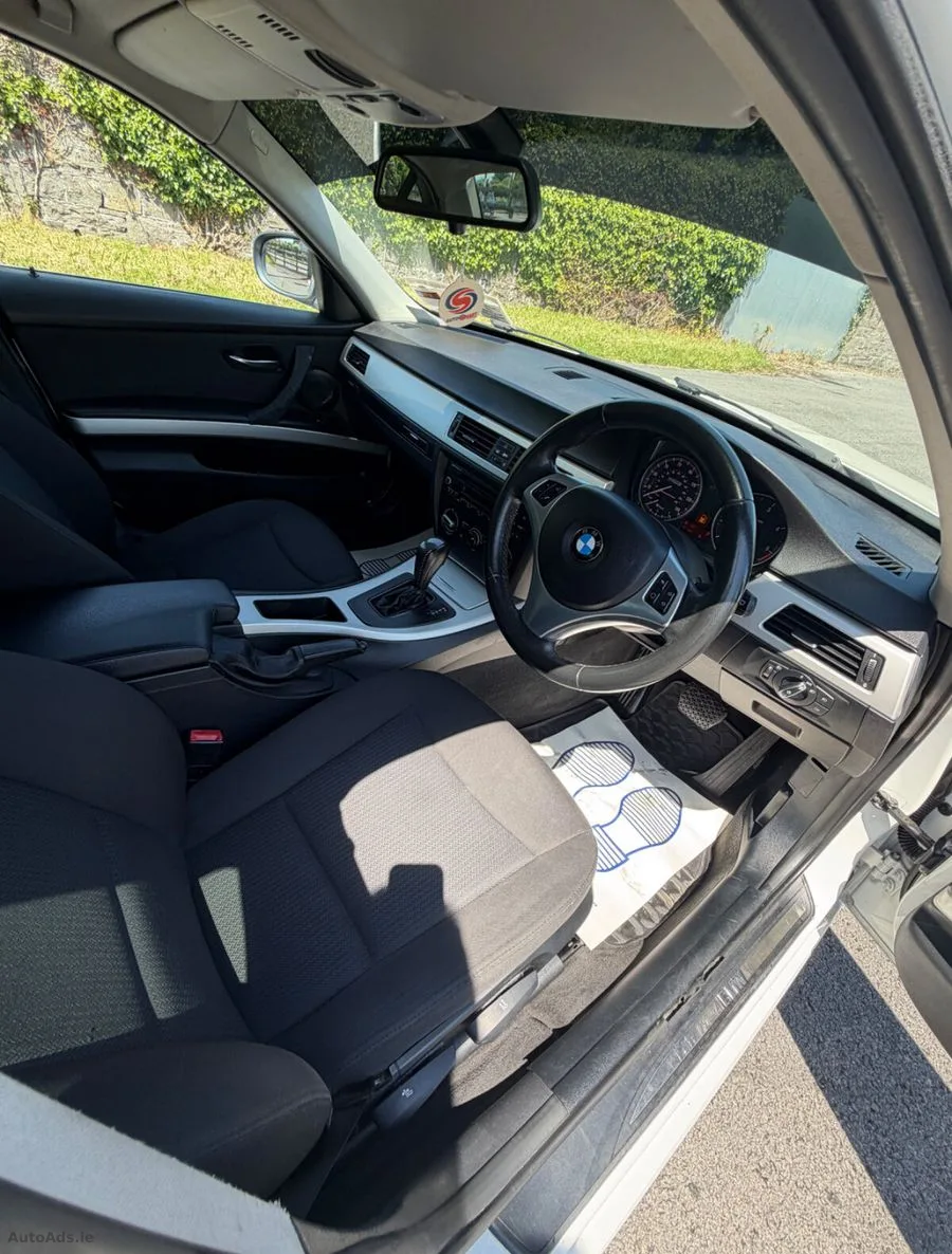 2012 BMW 3-Series – photo 15