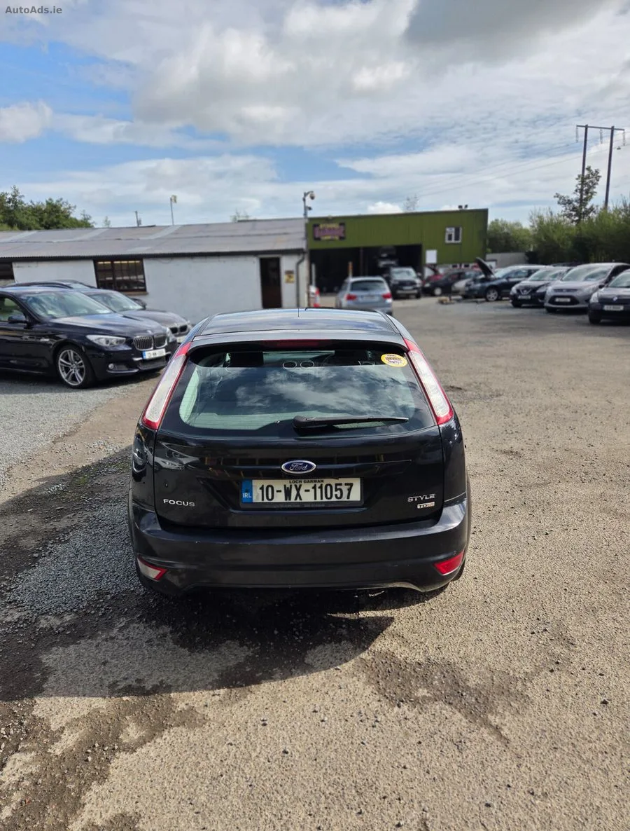 2010 Ford Focus – photo 11