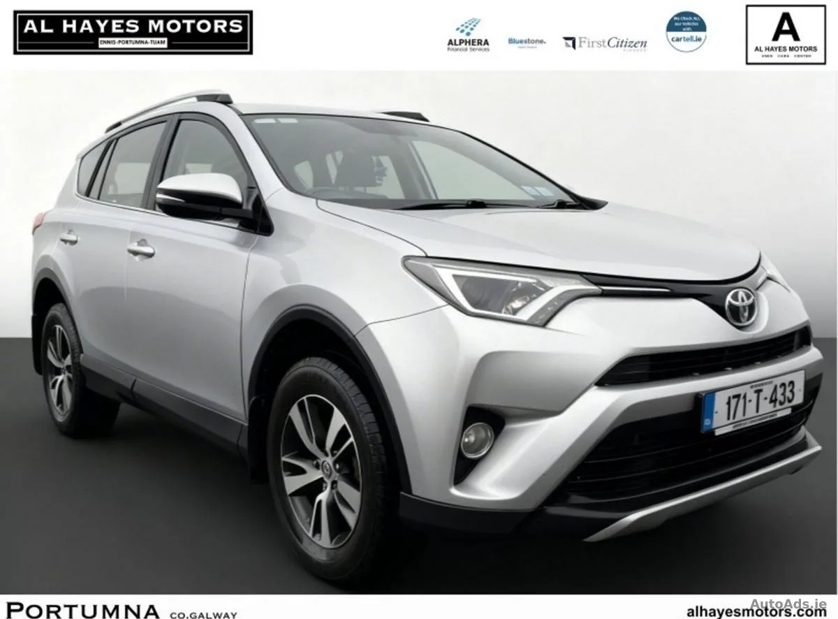 2017 Toyota RAV4 – photo 1