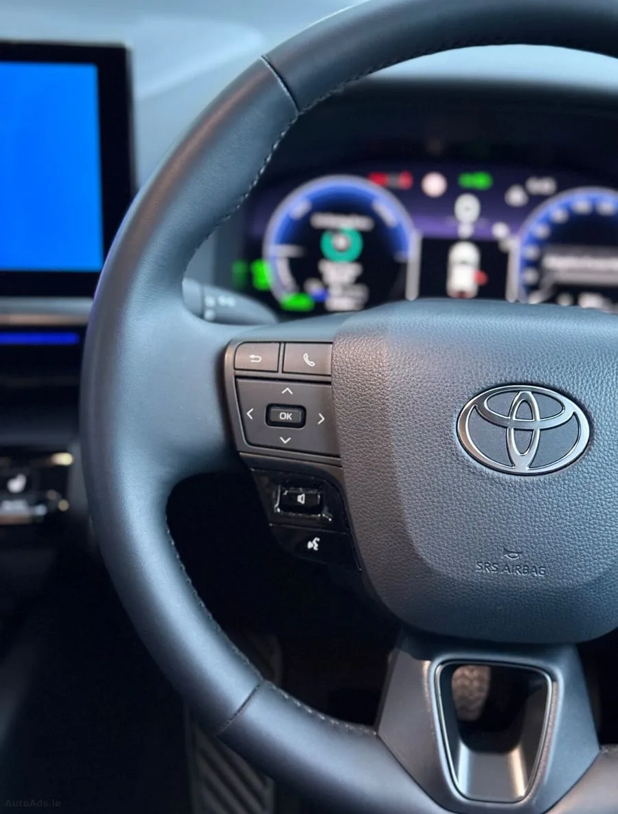 2025 Toyota C-HR – photo 18