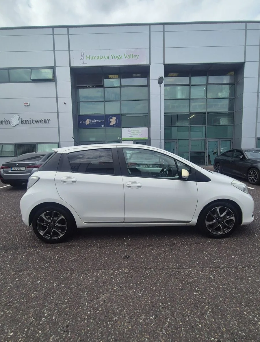 2014 Toyota Yaris – photo 9
