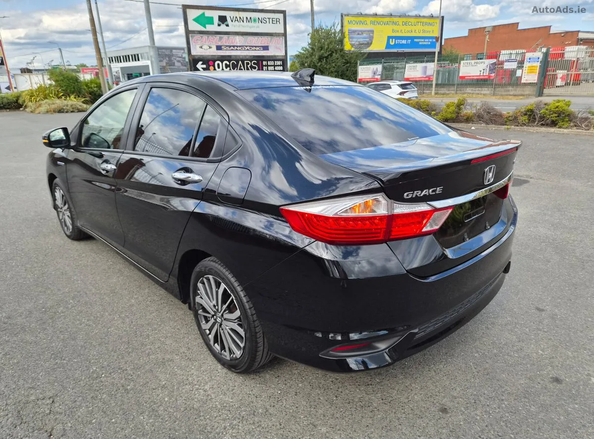 2018 Honda Grace – photo 5