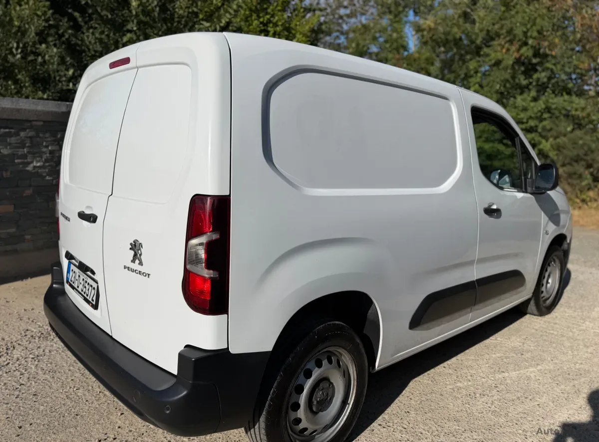 2023 Peugeot Partner – photo 3