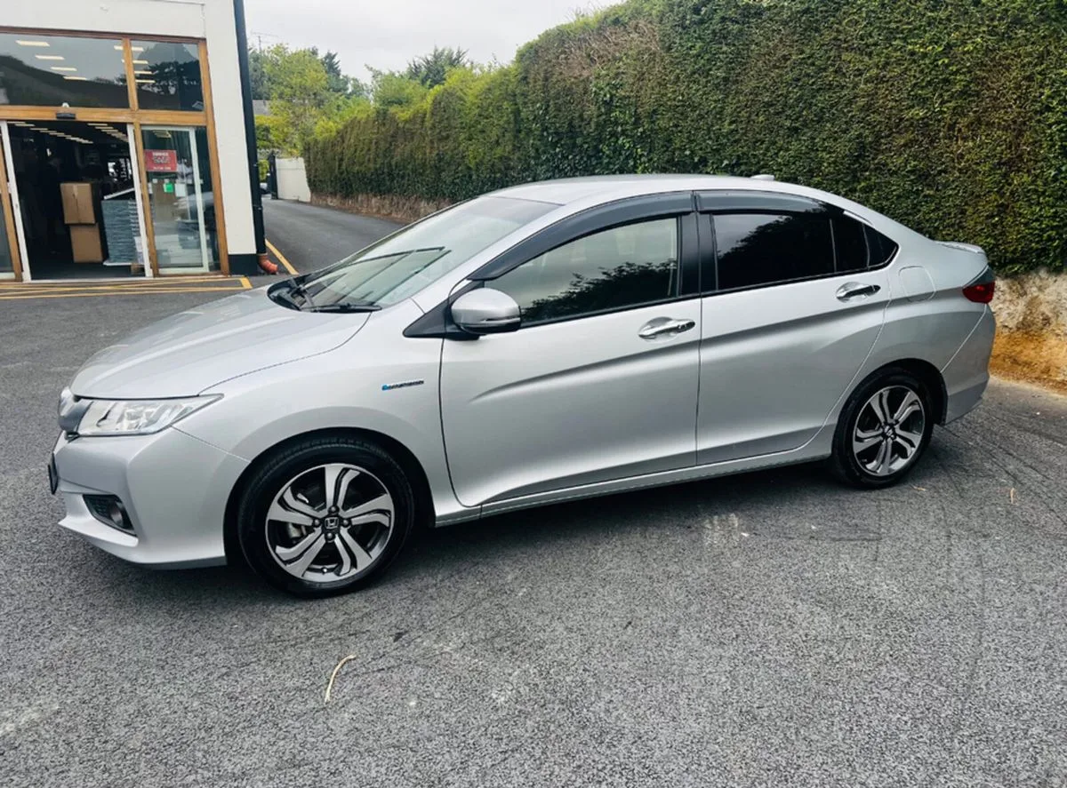 2016 Honda Grace – photo 6