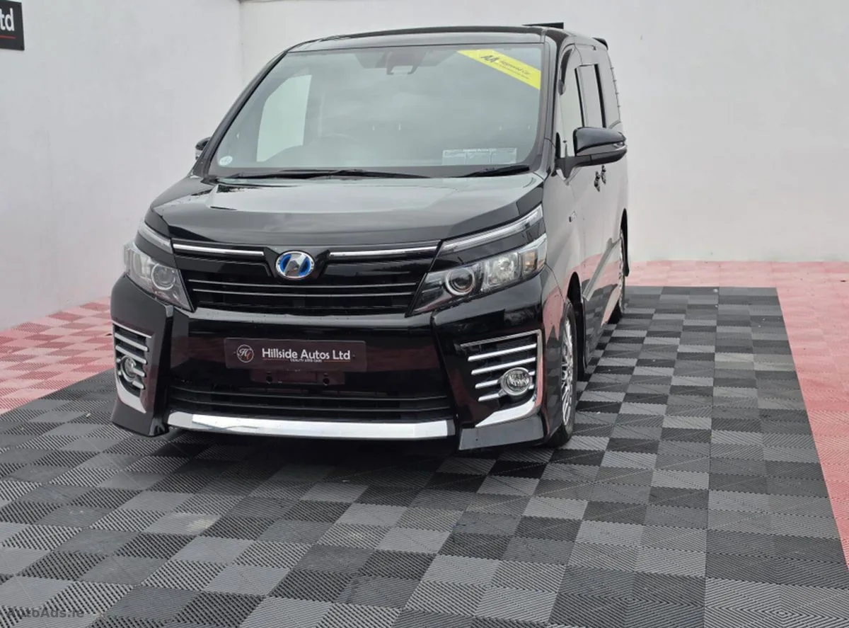2016 Toyota Voxy – photo 3