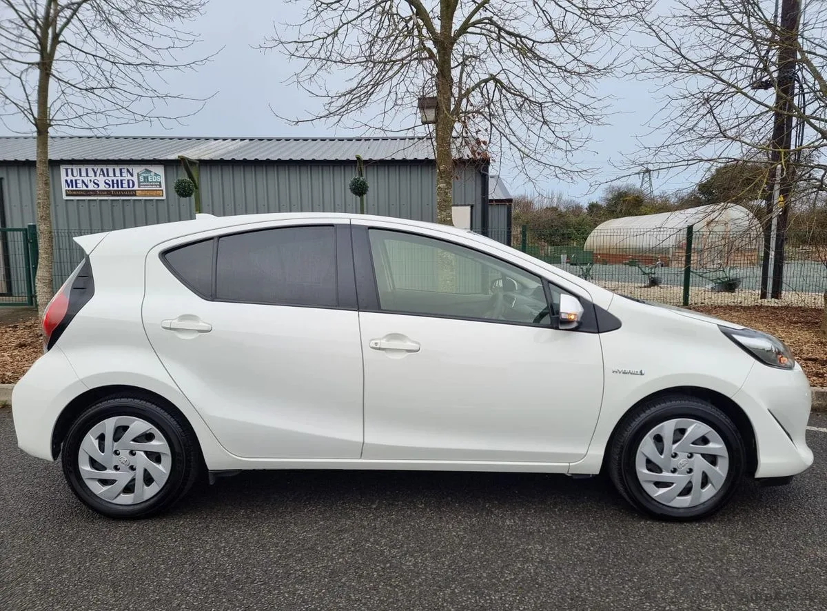2019 Toyota Aqua – photo 7