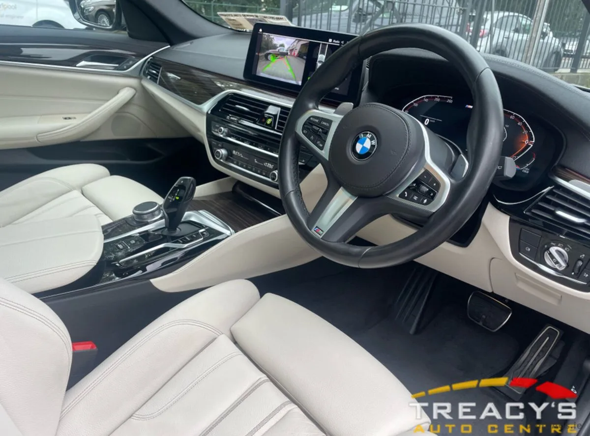 2022 BMW 5-Series – photo 4