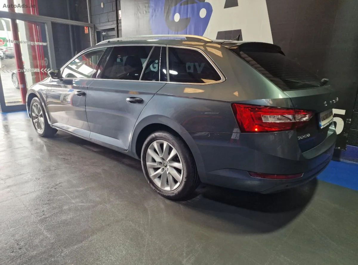 2022 Skoda Superb – photo 6