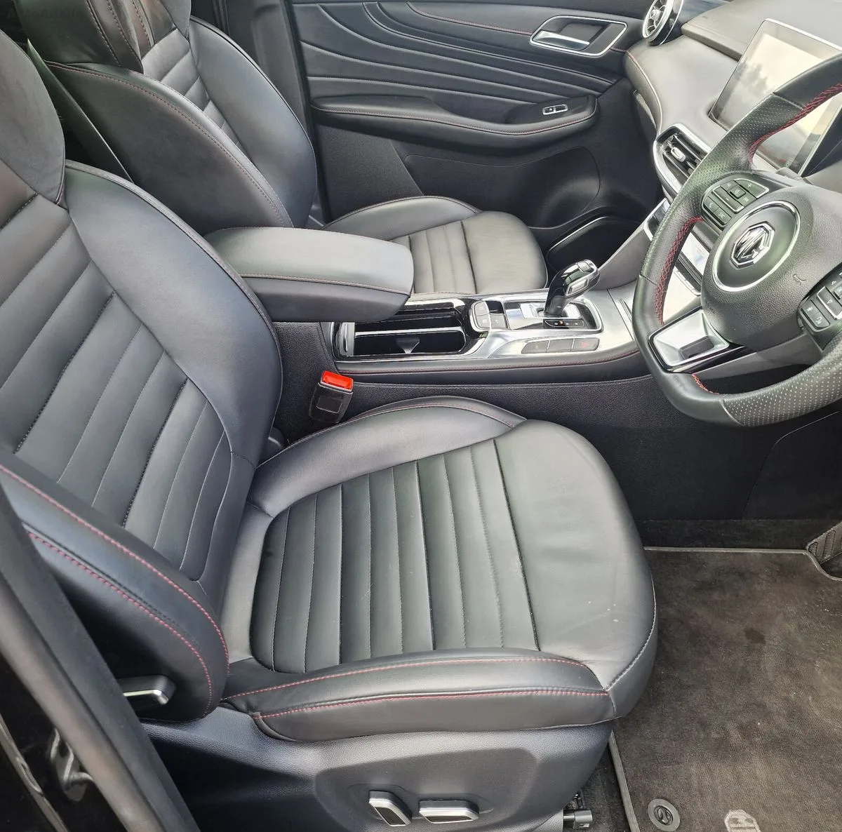 2023 MG HS – photo 13