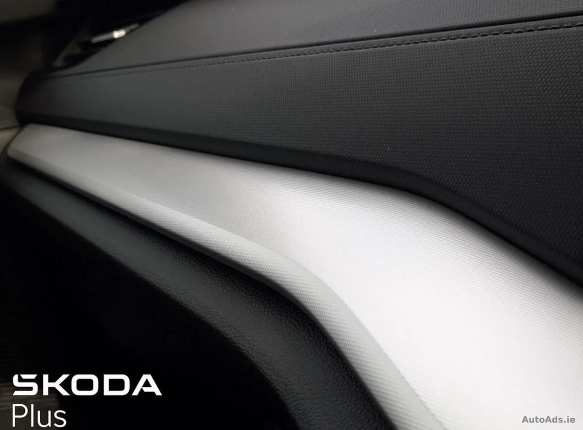2024 Skoda Octavia – photo 3