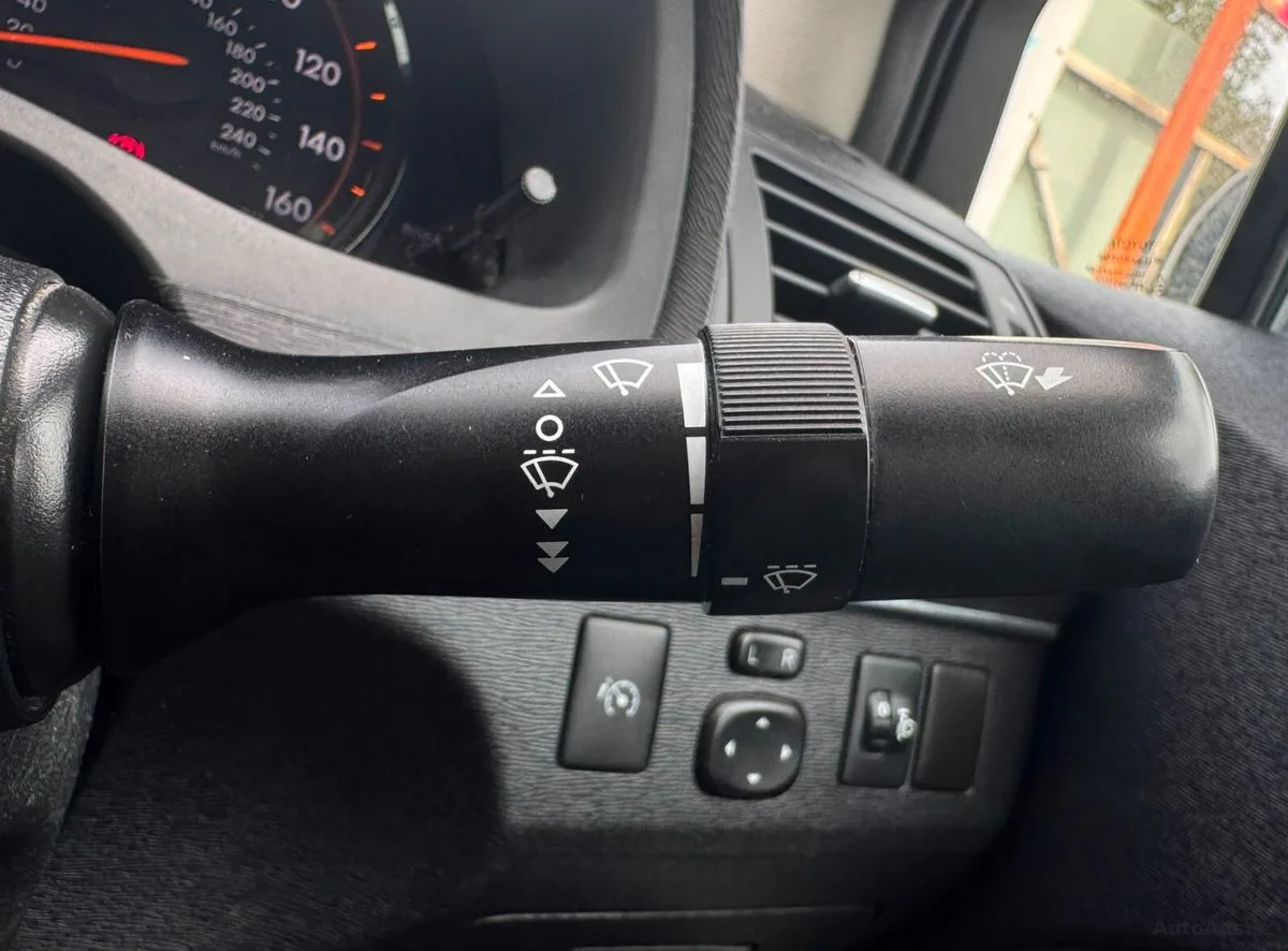 2011 Toyota Avensis – photo 18