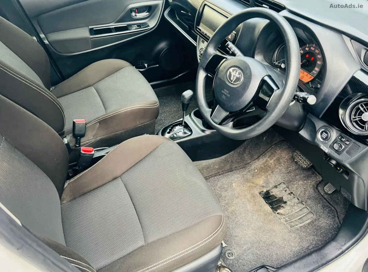 2020 Toyota Vitz – photo 15