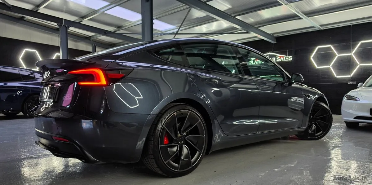 2024 Tesla Model 3 – photo 8