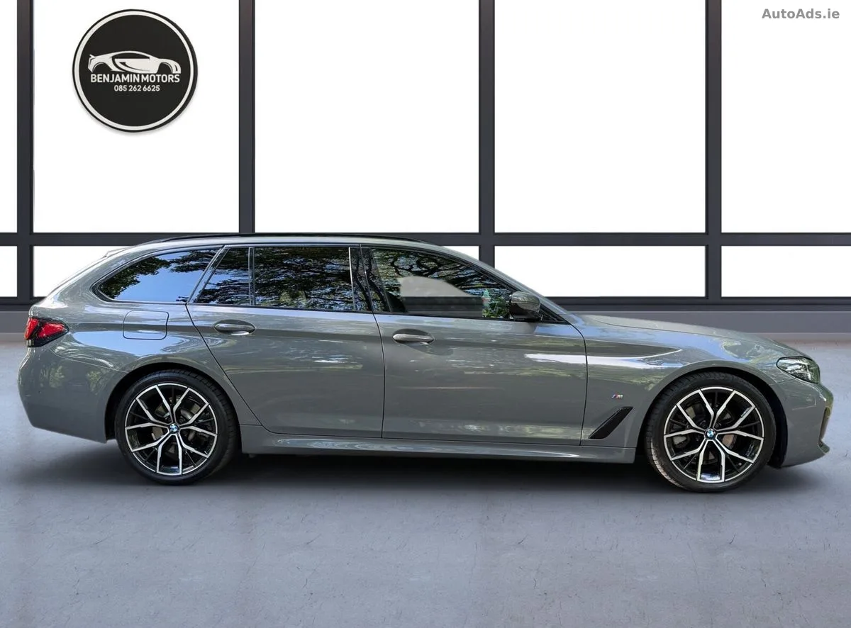 2021 BMW 5-Series – photo 3