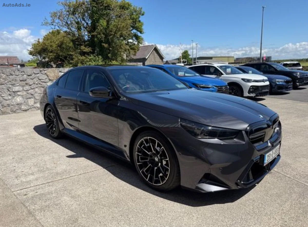 2025 BMW M5 – photo 5