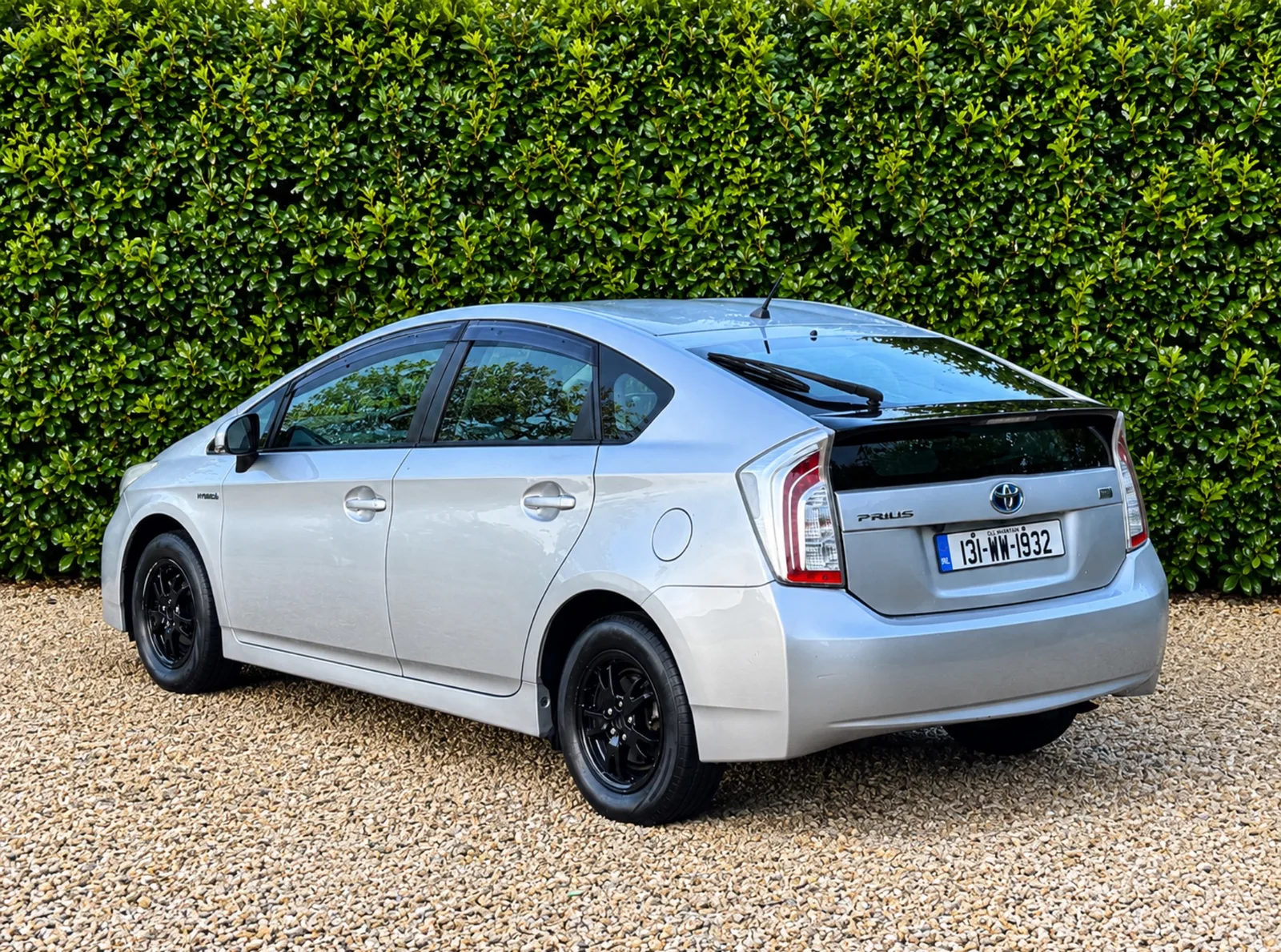 2013 Toyota Prius – photo 2