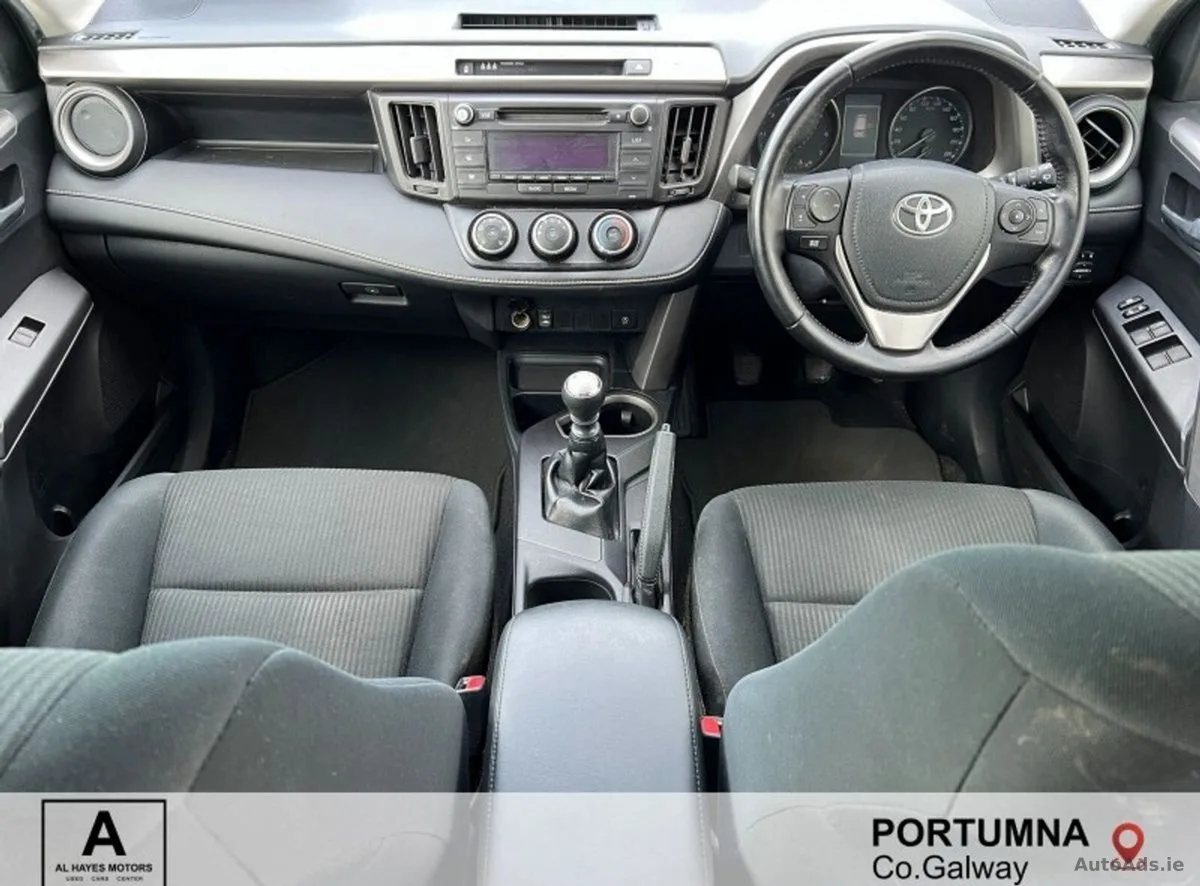 2016 Toyota RAV4 – photo 2