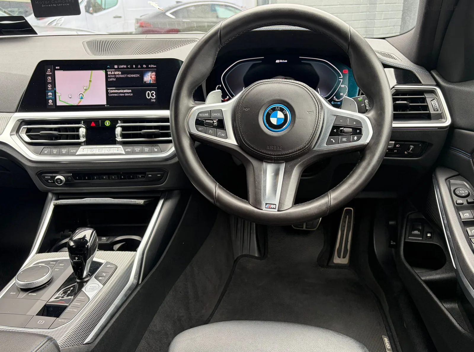2022 BMW 3 Series – photo 5