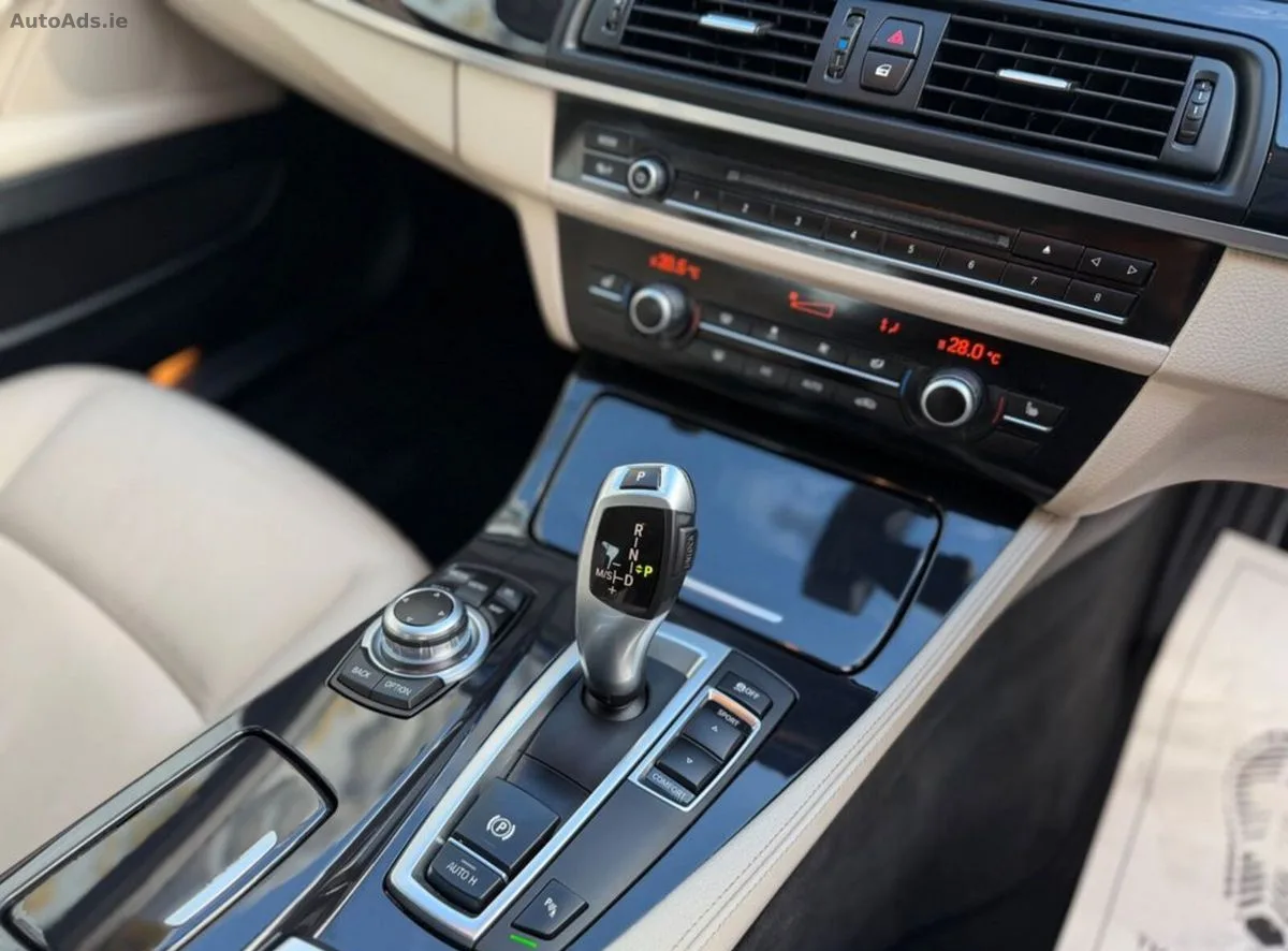 2015 BMW 5-Series – photo 12