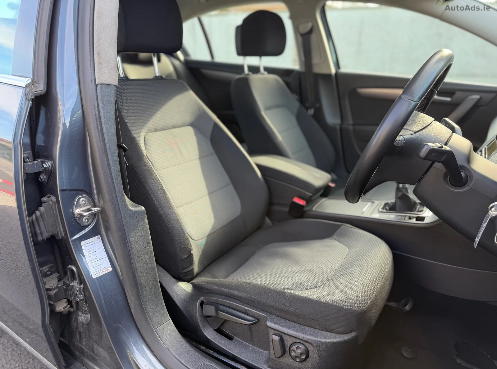 2011 Volkswagen Passat – photo 6