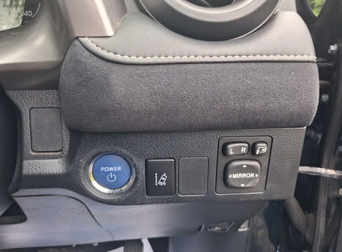 2017 Toyota RAV4 – photo 7