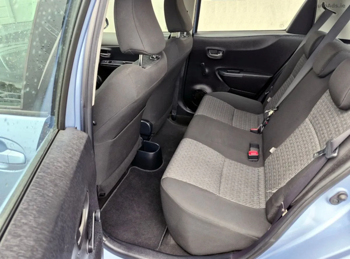 2014 Toyota Yaris – photo 9
