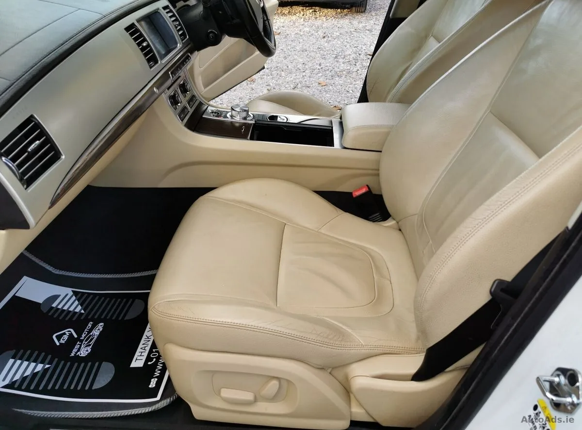 2011 Jaguar XF – photo 9