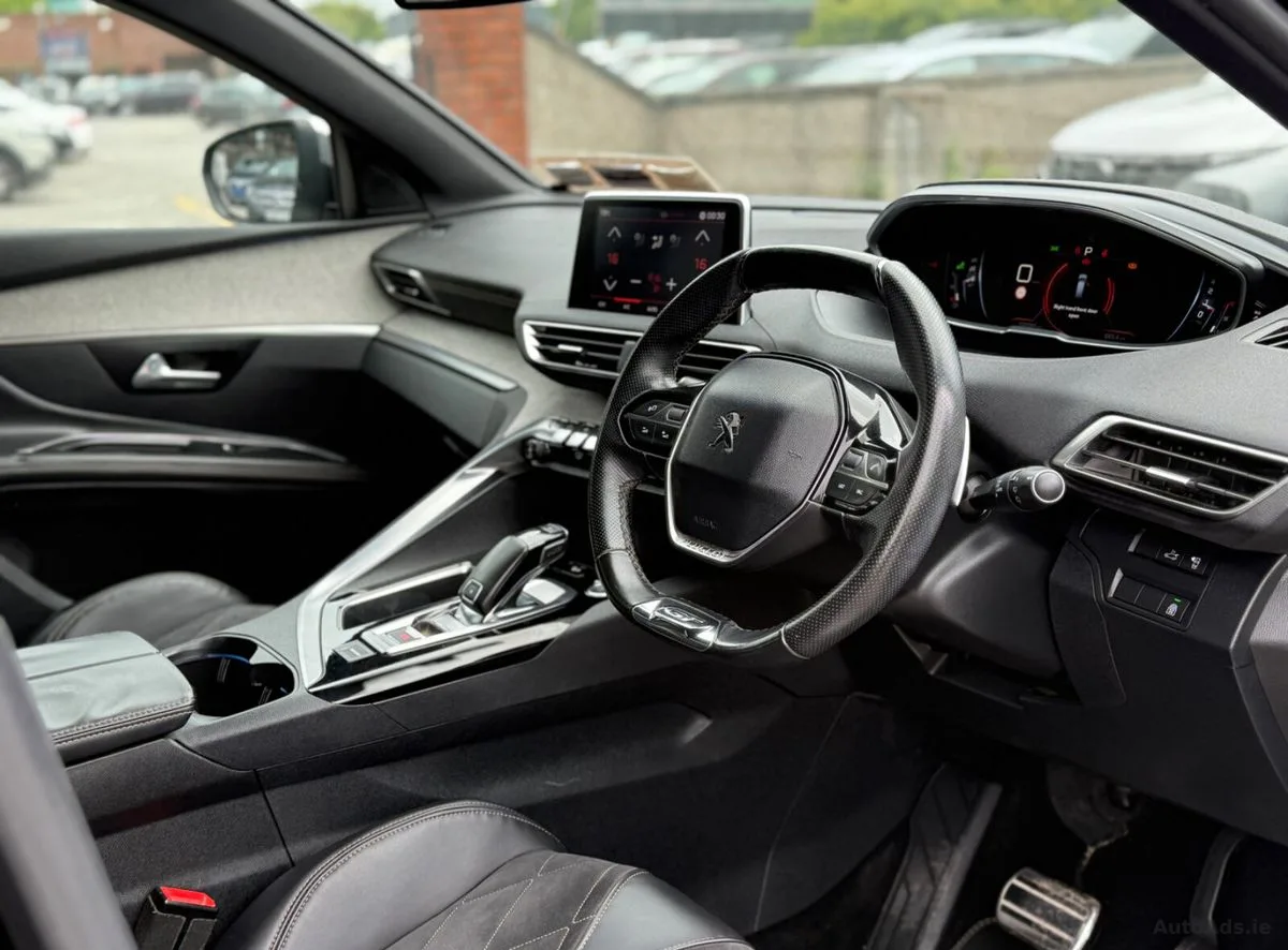 2018 Peugeot 5008 – photo 15