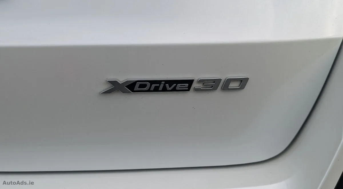2023 BMW iX1 – photo 18