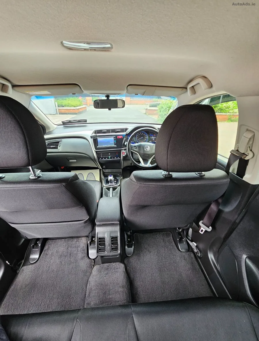 2015 Honda Grace – photo 11