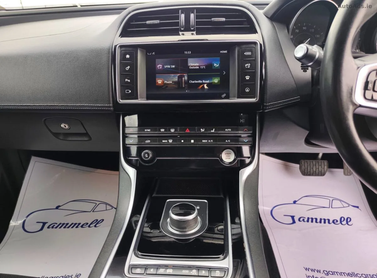 2018 Jaguar XE – photo 12