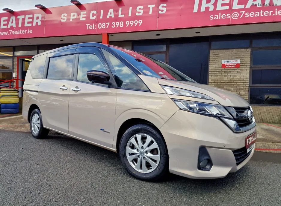 2017 Nissan Serena – photo 2