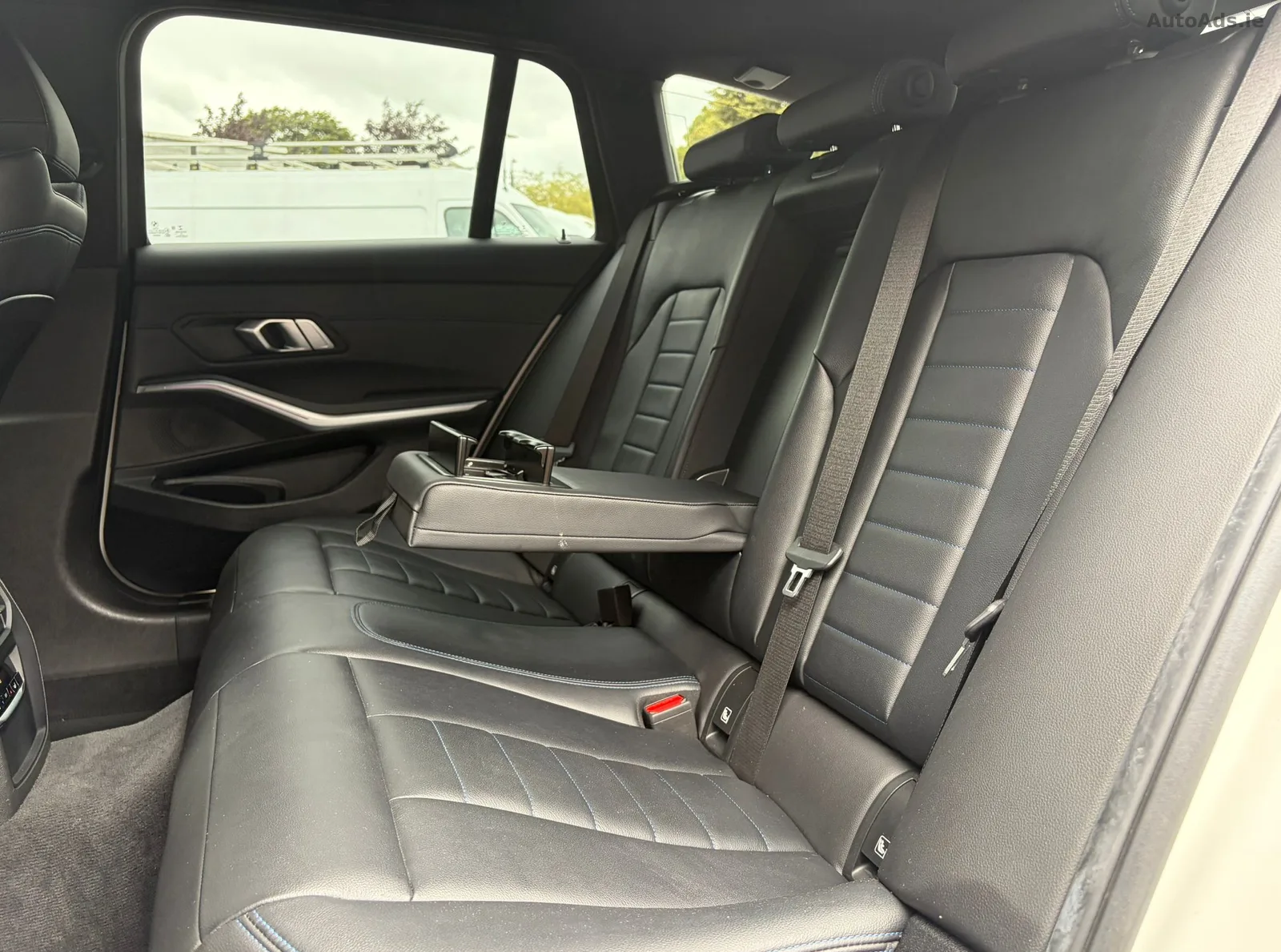 2022 BMW 3 Series – photo 10