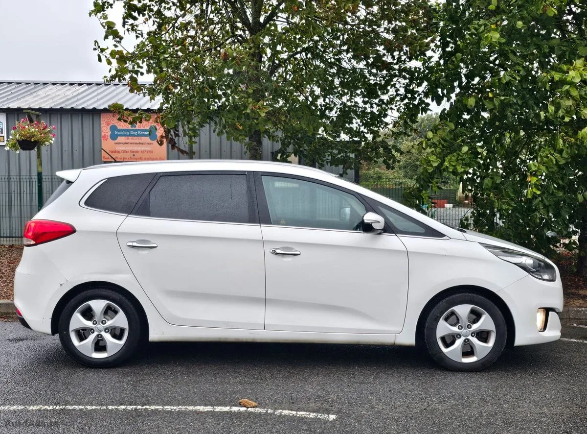 2015 Kia Carens – photo 9
