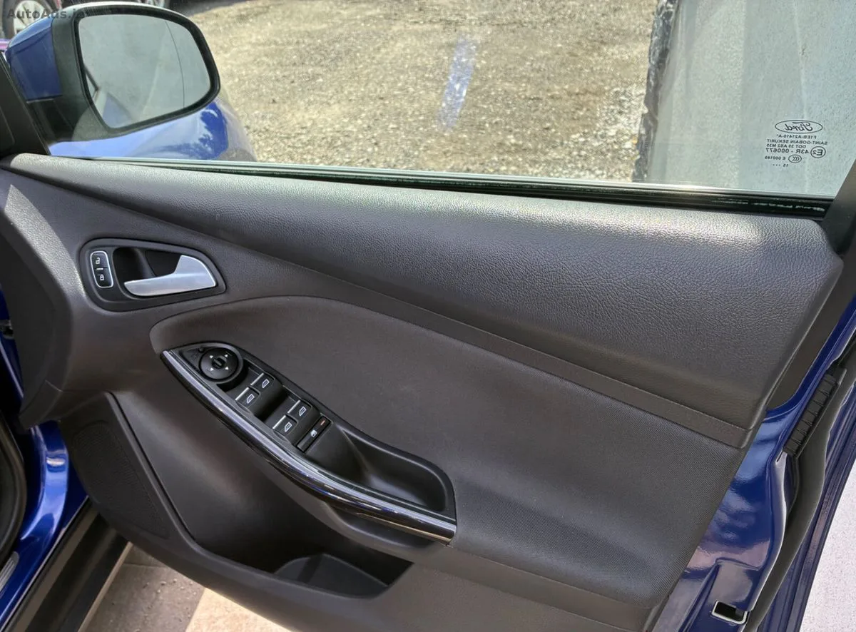 2016 Ford Focus – photo 14