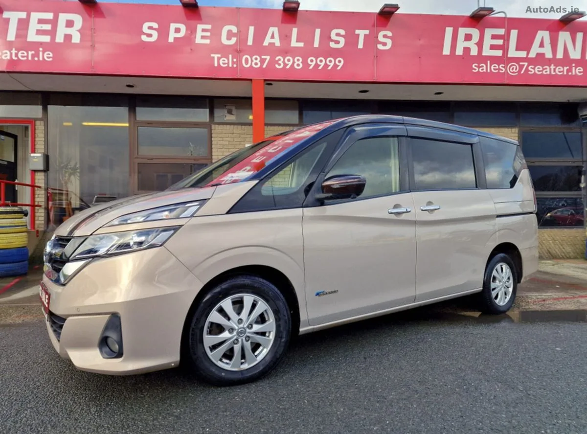 2017 Nissan Serena – photo 4