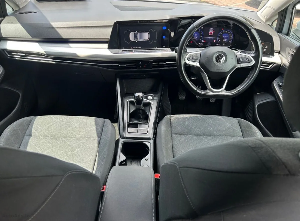 2022 Volkswagen Golf – photo 9