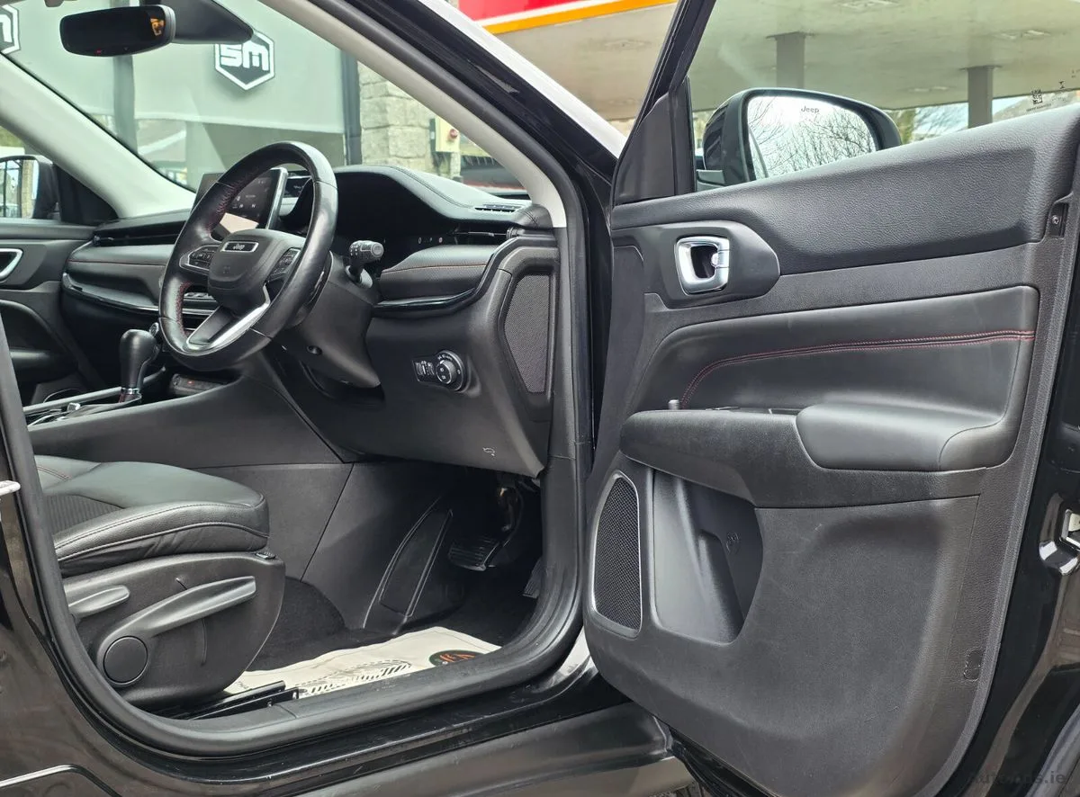 2023 Jeep Compass – photo 14