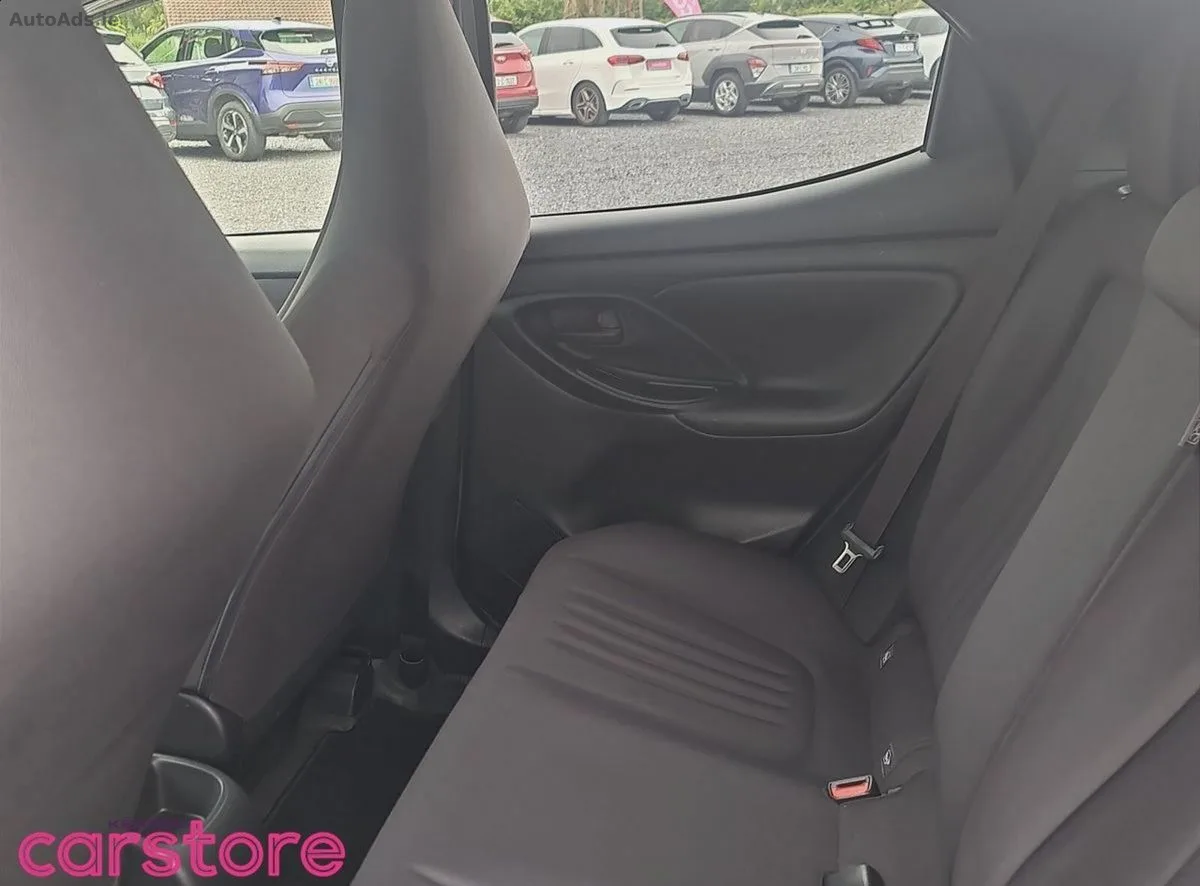 2022 Toyota Yaris – photo 10