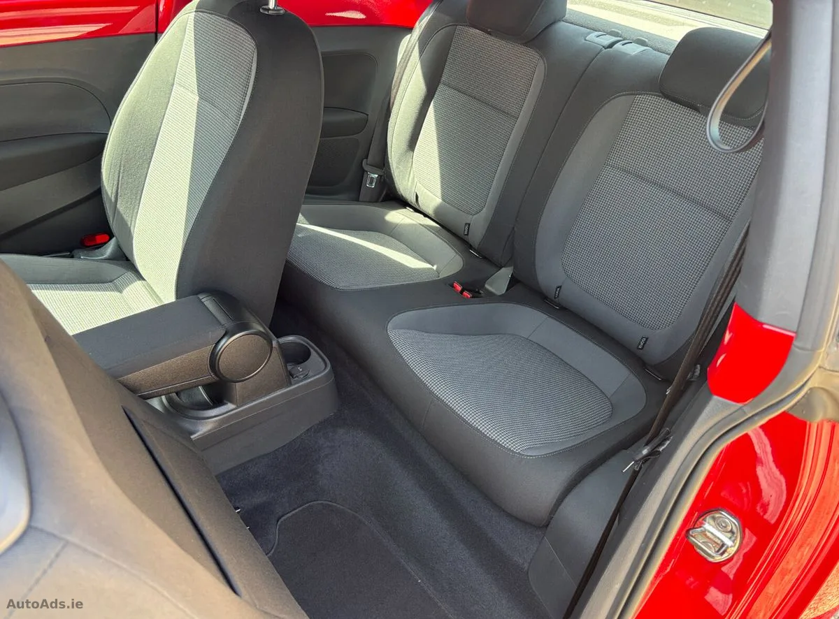 2012 Volkswagen Beetle – photo 9