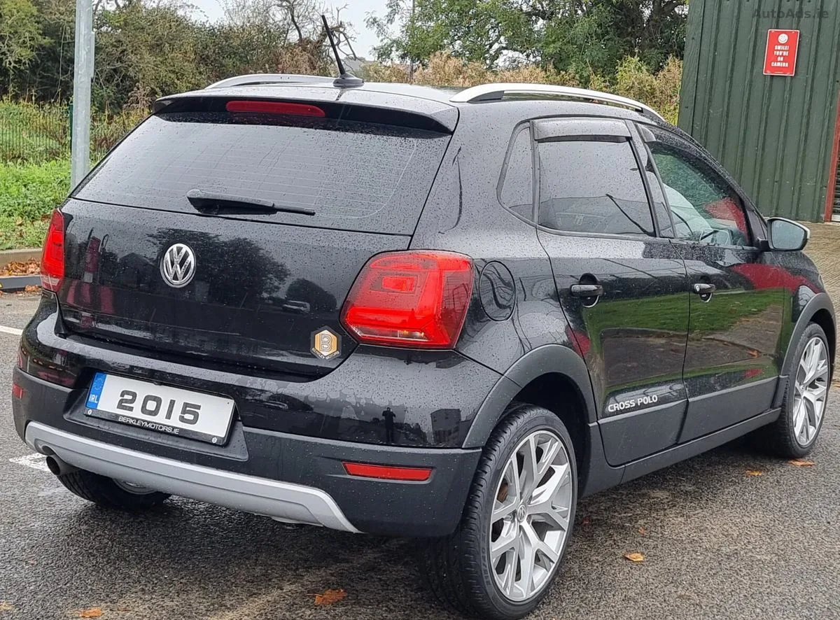 2015 Volkswagen Polo – photo 2