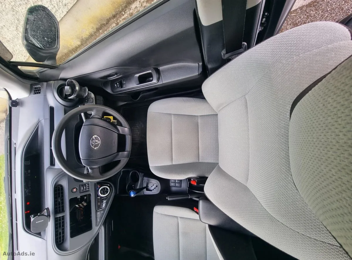 2021 Toyota Aqua – photo 13