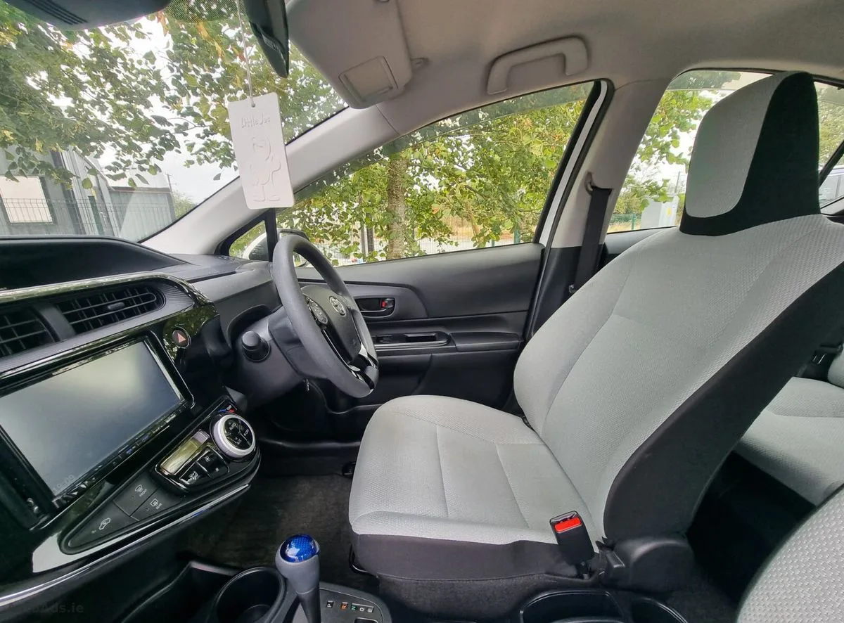 2019 Toyota Aqua – photo 16