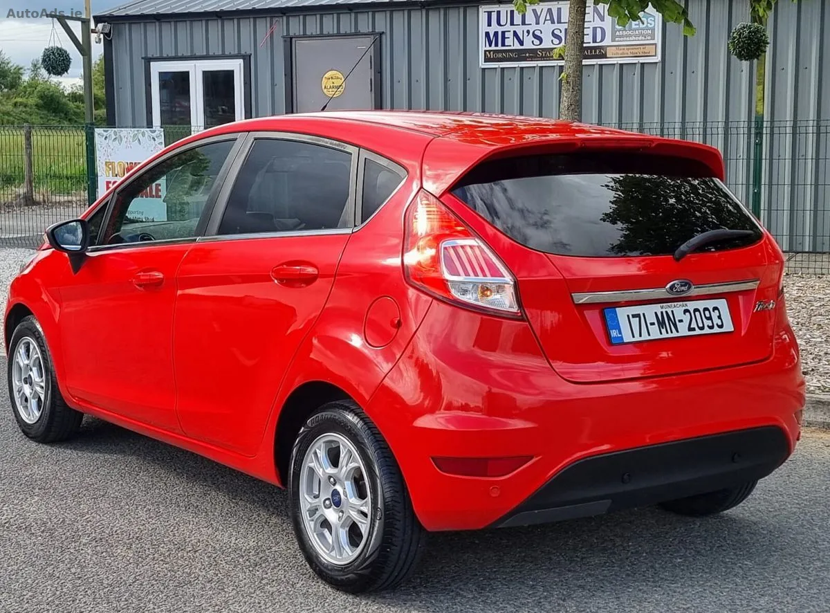 2017 Ford Fiesta – photo 2